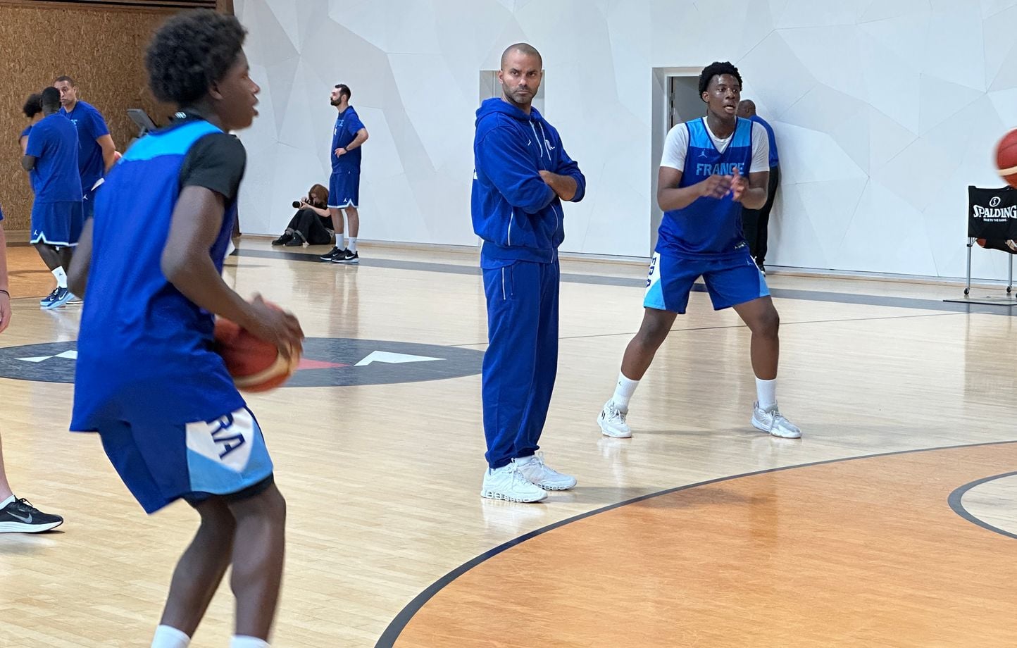 “Nos fascina”… Cómo Tony Parker inició su carrera como entrenador, tras la de jugador y presidente “Nos fascina”… Cómo Tony Parker inició su carrera como entrenador, tras la de jugador y presidente
